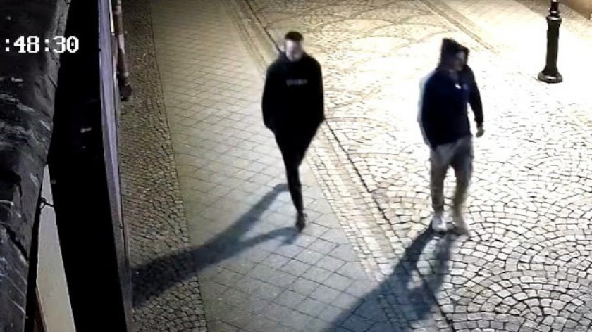 Jeden wszedł na latarnię, drugi ukradł perfumy. Kościerscy policjanci poszukują sprawców przestępstw