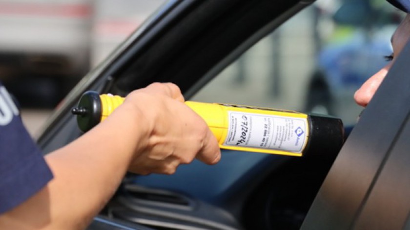 Policjantka z Bytowa ujęła po służbie pijanego kierowcę. Wpadł na drodze wojewódzkiej nr 212