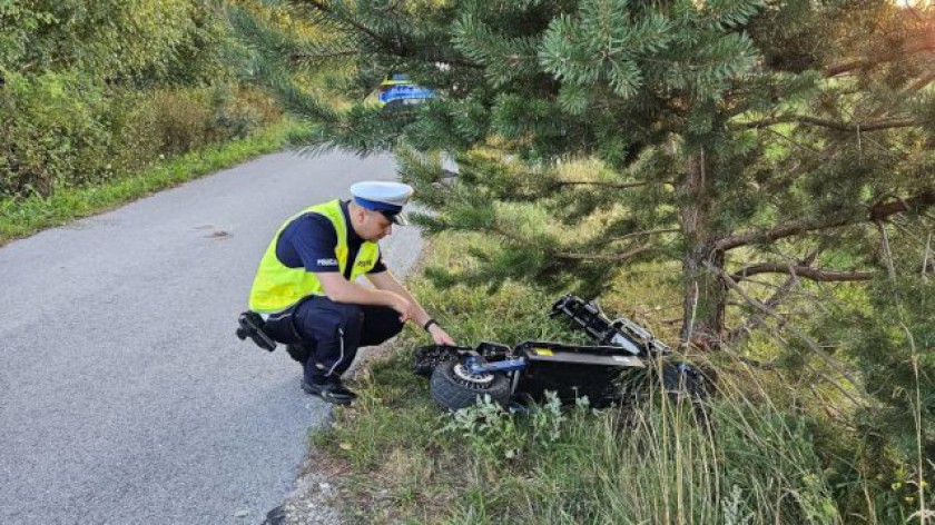 Poważny wypadek mężczyzny na hulajnodze w gminie Chojnice. Poszkodowany po upadku był nieprzytomny
