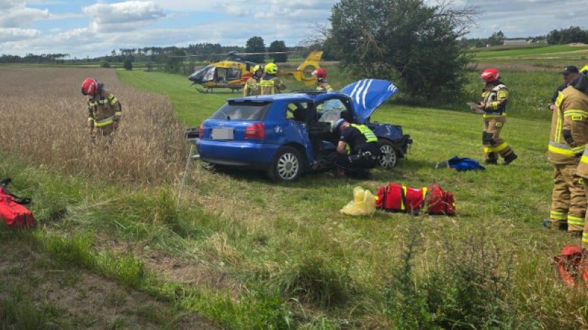 Kierująca audi bez uprawnień, jej brat nie żyje. Prokuratura o wstępnych ustaleniach po wypadku w Leśnie-Wybudowaniu