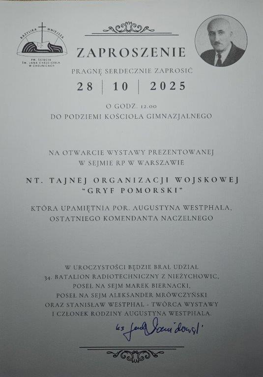 Wystawa poświęcona Tajnej Organizacji Wojskowej "Gryf Pomorski" w podziemiach kościoła gimnazjalnego w Chojnicach
