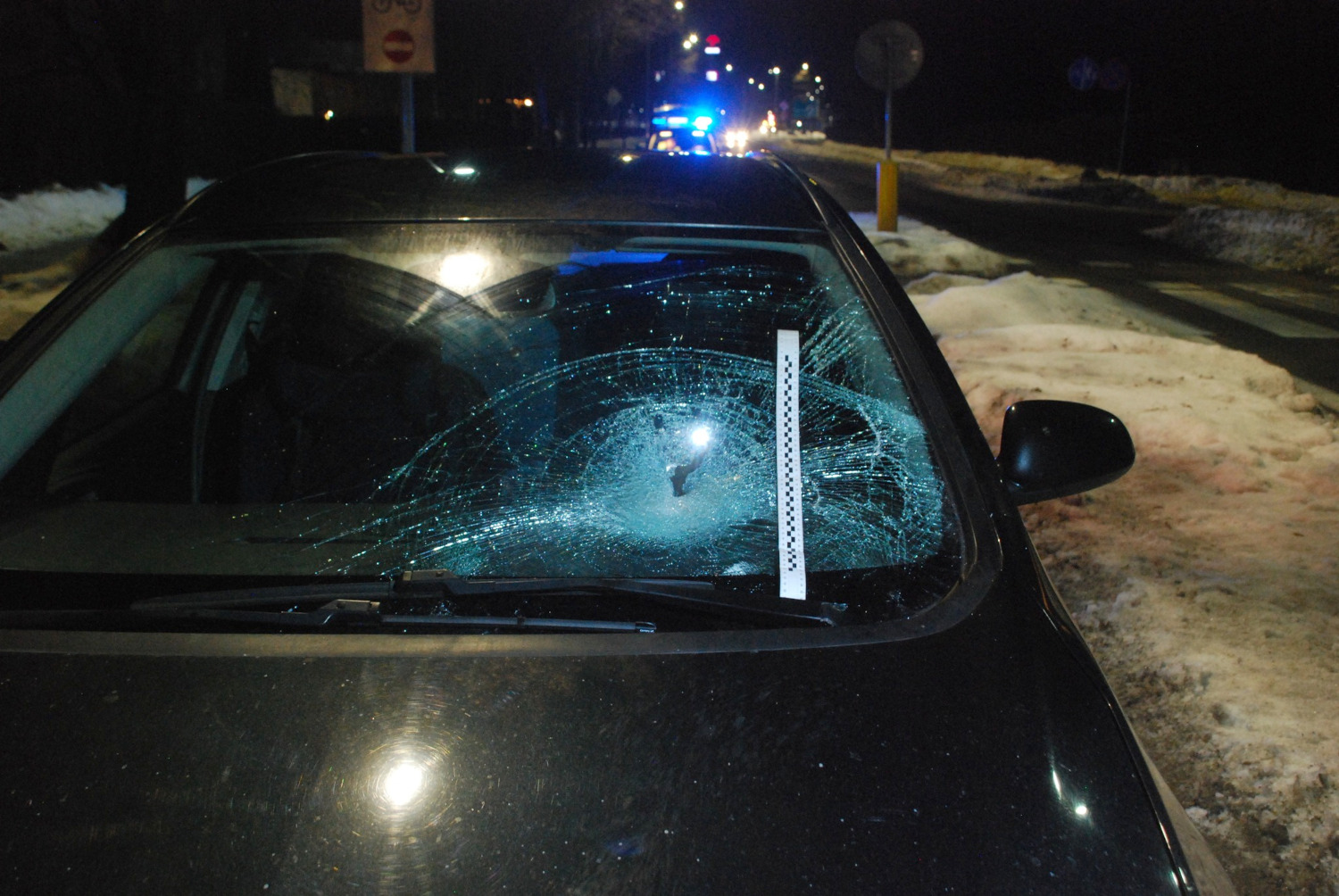 Potrącenie nastolatka na ulicy Gdańskiej w Bytowie. Kierującej autem zatrzymano prawo jazdy